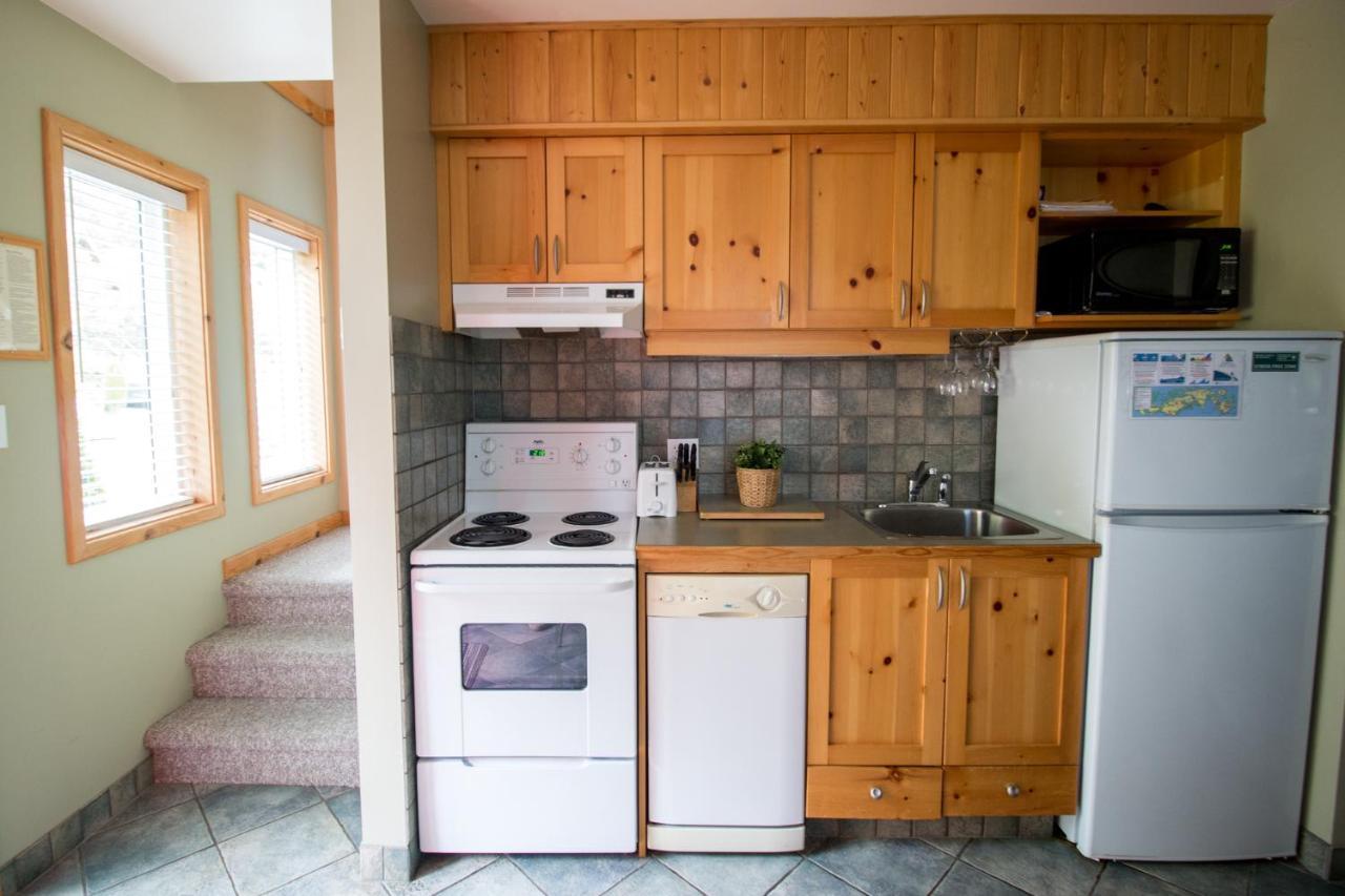Reef Point Cottages Ucluelet Buitenkant foto