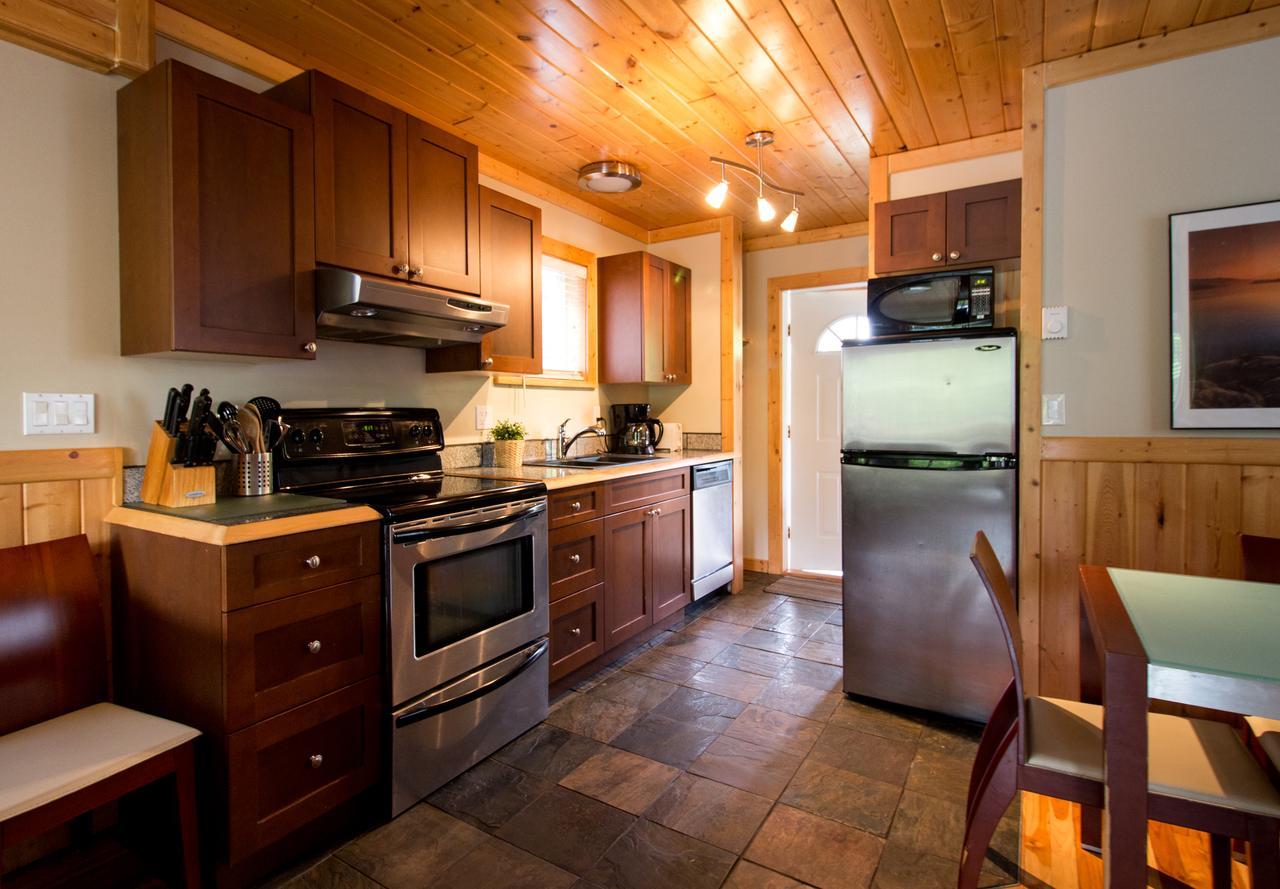 Reef Point Cottages Ucluelet Buitenkant foto